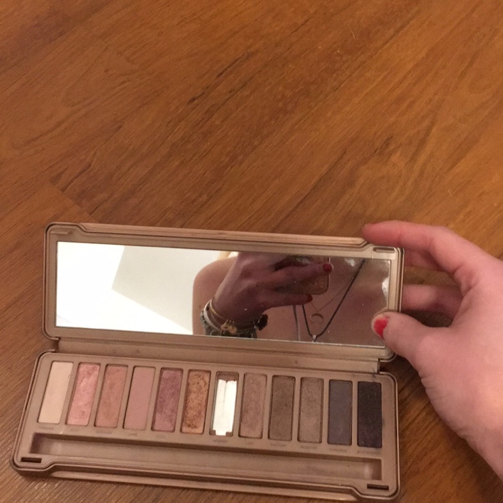 Naked pallet